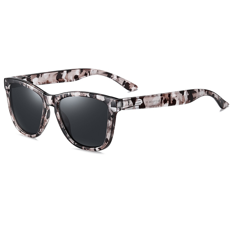Sunglasses with clip-on polarized sunglasses 3382 various color frames